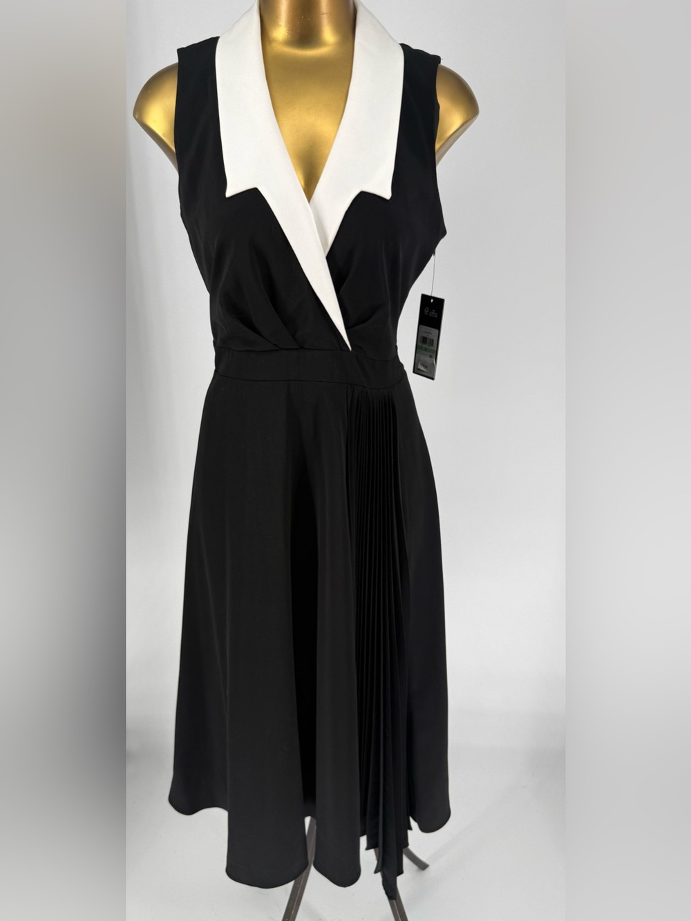NWT. Karl Lagerfeld Paris Black Dress with White Collar Pleated Midi
Size 8